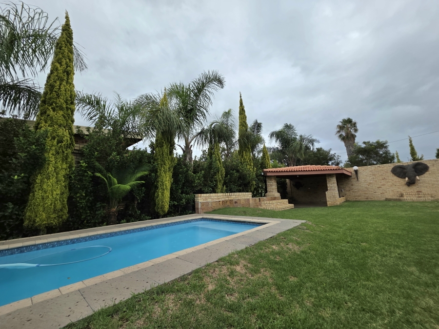 4 Bedroom Property for Sale in Jan Cillierspark Free State